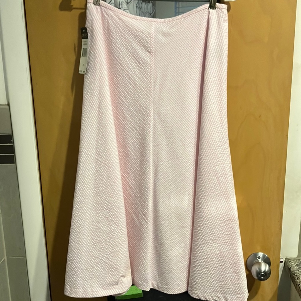 COPY - NWT CHAPS pink and white seersucker lined skirt
